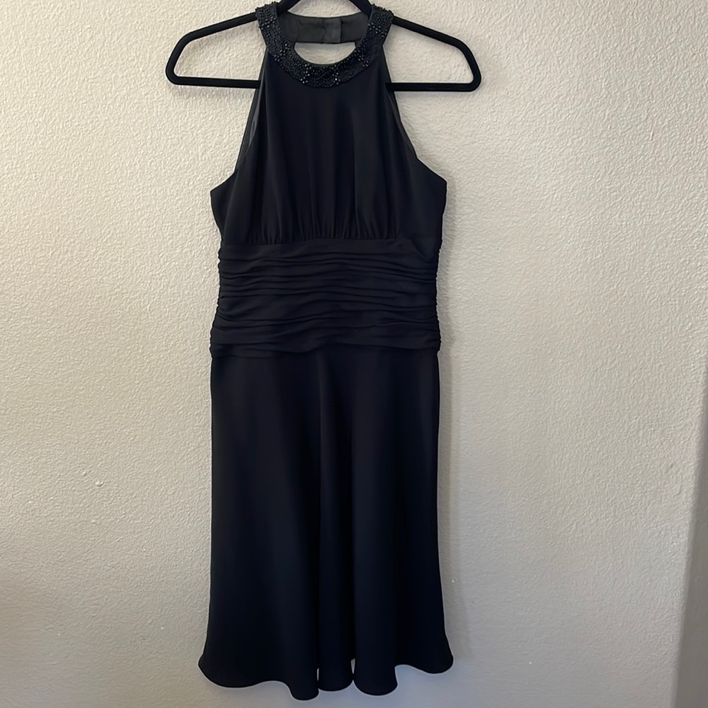 Jones New York black beaded neck cocktail dress Size 8P